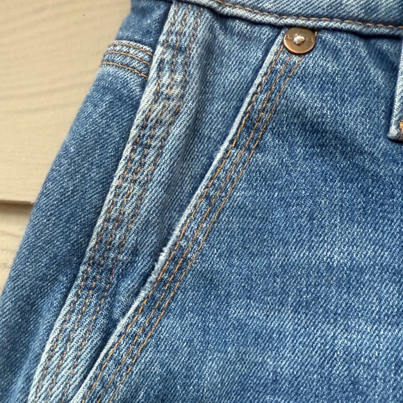 Alice + Olivia High Rise Cropped Wide Leg Jeans - Picture 3 of 13